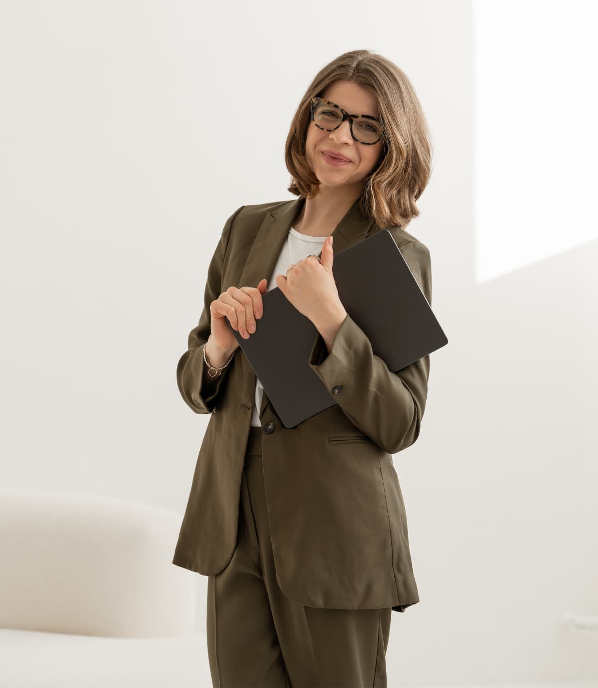 lacourage-laura-damrat-branddesign-small